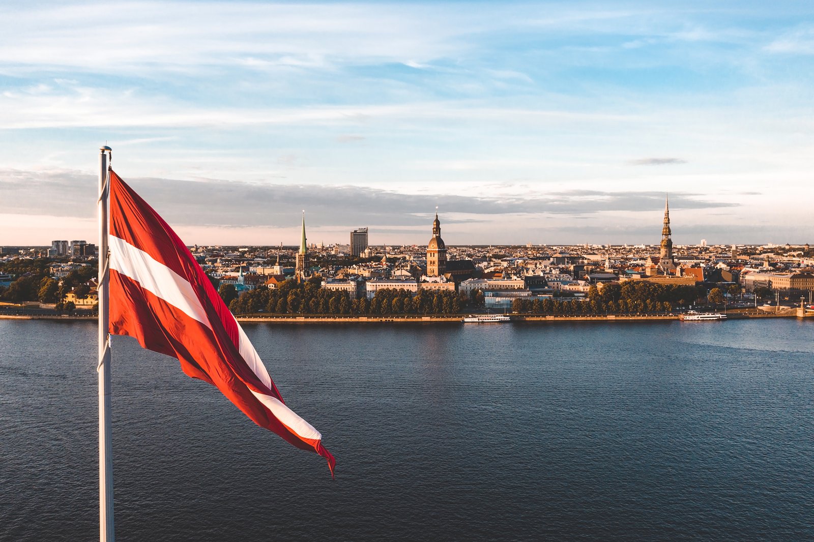Letlands flag og Riga